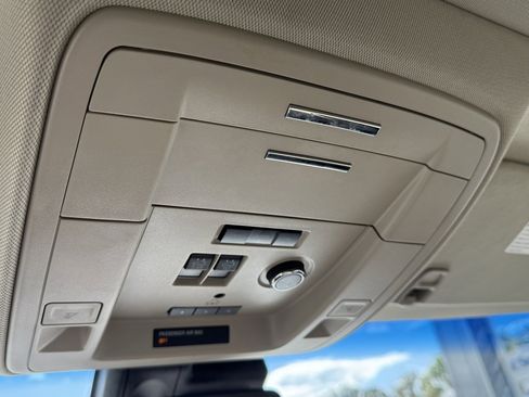 Used 2020 GMC Yukon XL SLT w/ Premium Edition image 37