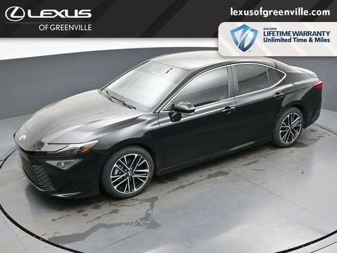 Used 2025 Toyota Camry XLE FWD image 44