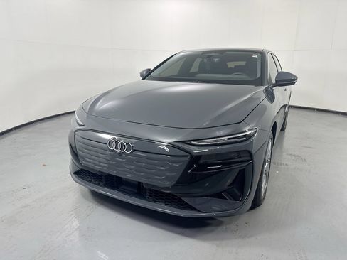 Used 2025 Audi A6 e-tron Premium w/ Ultra Package AWD/4WD image 30