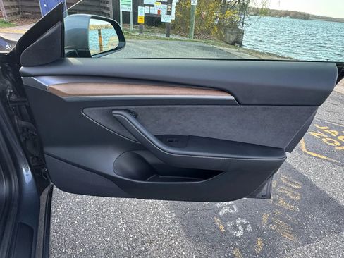 Used 2021 Tesla Model 3 Long Range image 17