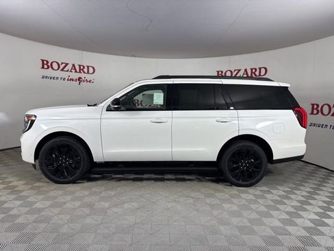 New 2025 Ford Expedition Platinum w/ Stealth Appearance Package image 4