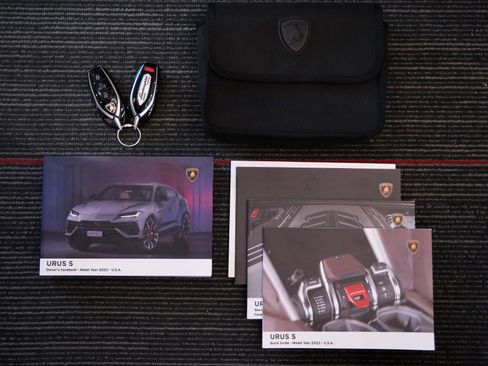 Used 2023 Lamborghini Urus S AWD/4WD image 20