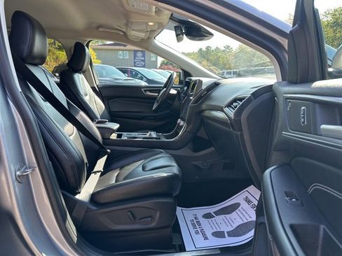 Used 2022 Ford Edge Titanium image 28