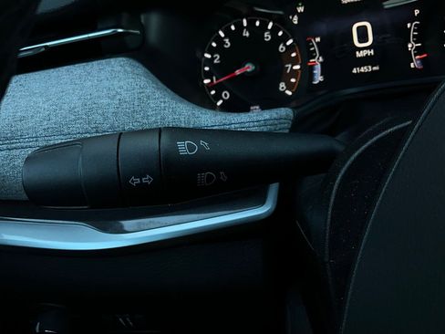 Used 2025 Jeep Compass Latitude image 36