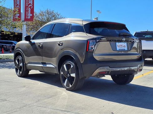 Used 2025 Nissan Kicks SR image 7