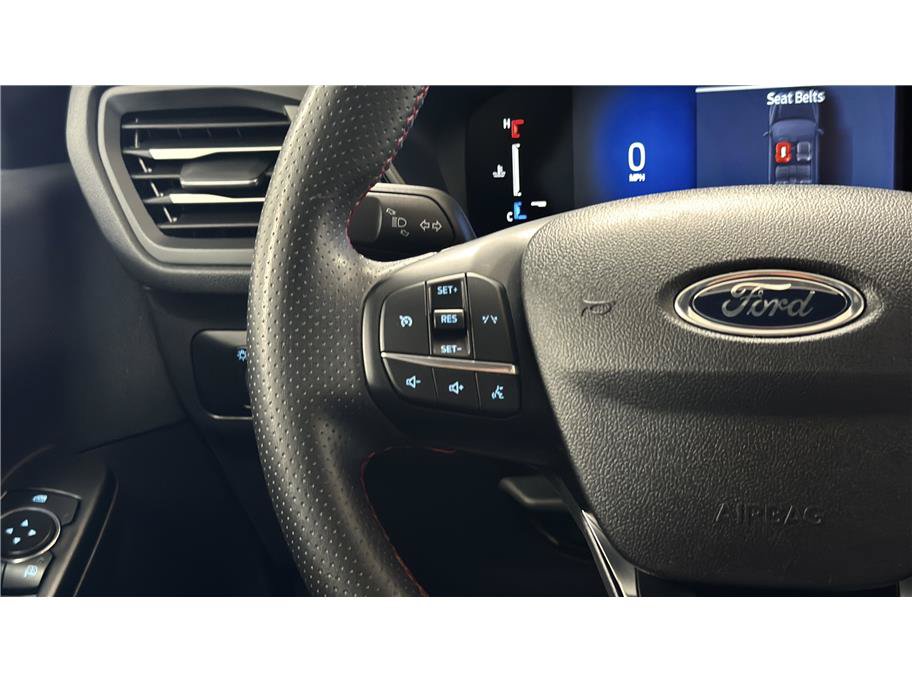 Used 2025 Ford Escape ST-Line FWD image 27