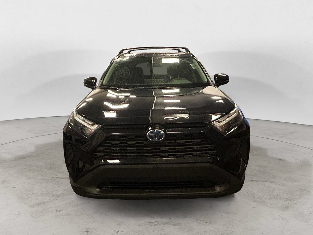 Used 2024 Toyota RAV4 LE AWD/4WD image 8