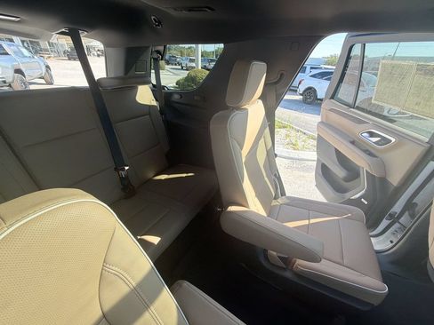 Used 2023 Chevrolet Tahoe Premier w/ Premium Package 2 RWD image 16