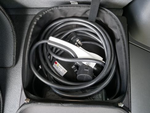 Used 2024 Kia EV9 GT-Line AWD/4WD image 36