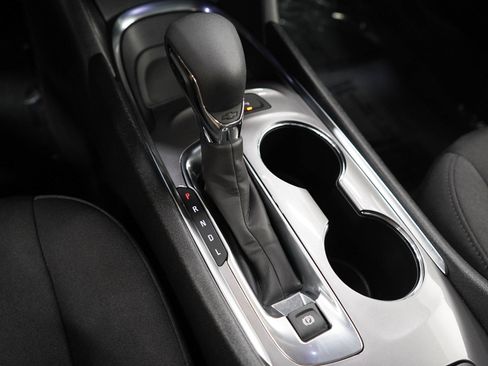 Used 2025 Chevrolet Malibu LT FWD image 21