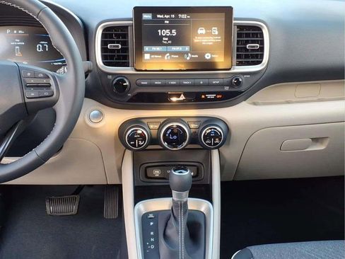 New 2026 Hyundai Venue SEL FWD image 12