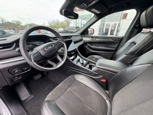 Used 2023 Jeep Grand Cherokee L Altitude image 43