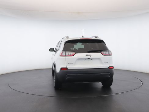 Used 2019 Jeep Cherokee Latitude Plus image 22