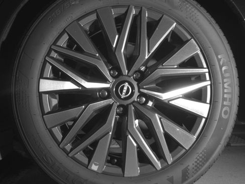 Used 2025 Nissan Altima 2.5 SV image 14