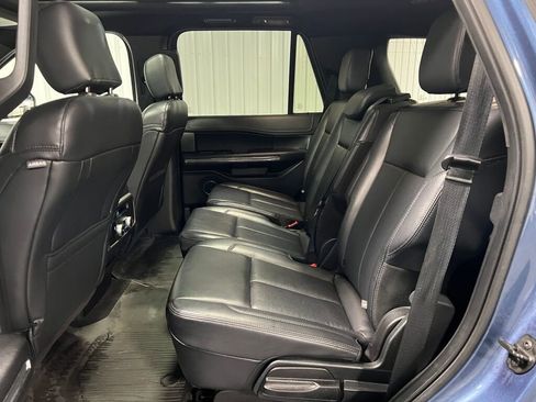 Used 2019 Ford Expedition XLT w/ Equipment Group 201A image 6