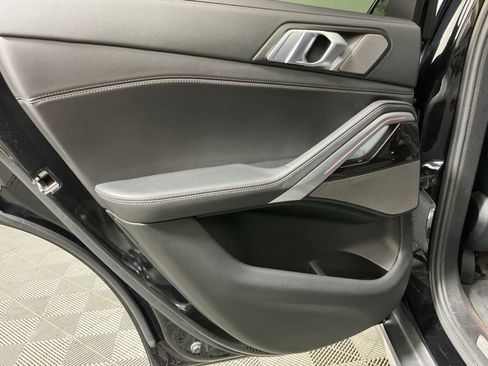 Used 2021 BMW X6 sDrive40i image 24