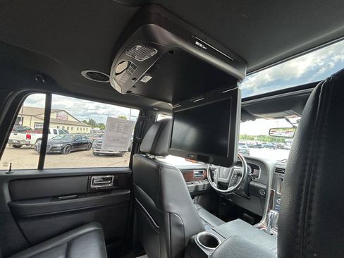 Used 2017 Lincoln Navigator L Reserve AWD/4WD image 19