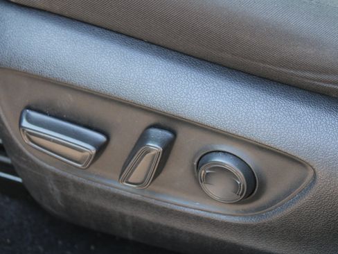 Used 2022 Toyota RAV4 XLE image 23