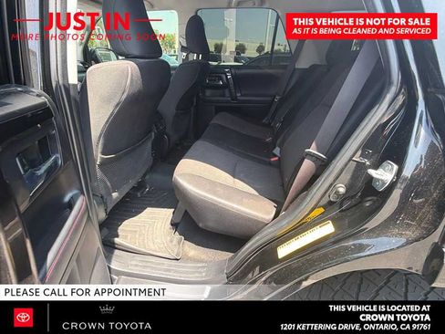 Used 2018 Toyota 4Runner TRD Off-Road AWD/4WD image 8