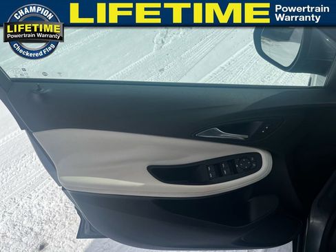 Used 2021 Buick Encore GX Preferred w/ Cold Weather Comfort Package image 13