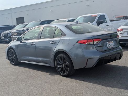 Used 2023 Toyota Corolla SE image 4