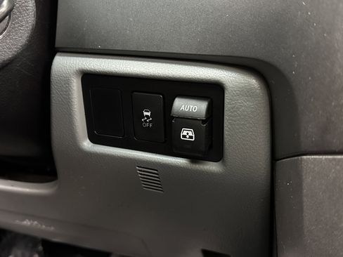 Used 2016 Toyota Sequoia SR5 AWD/4WD image 14