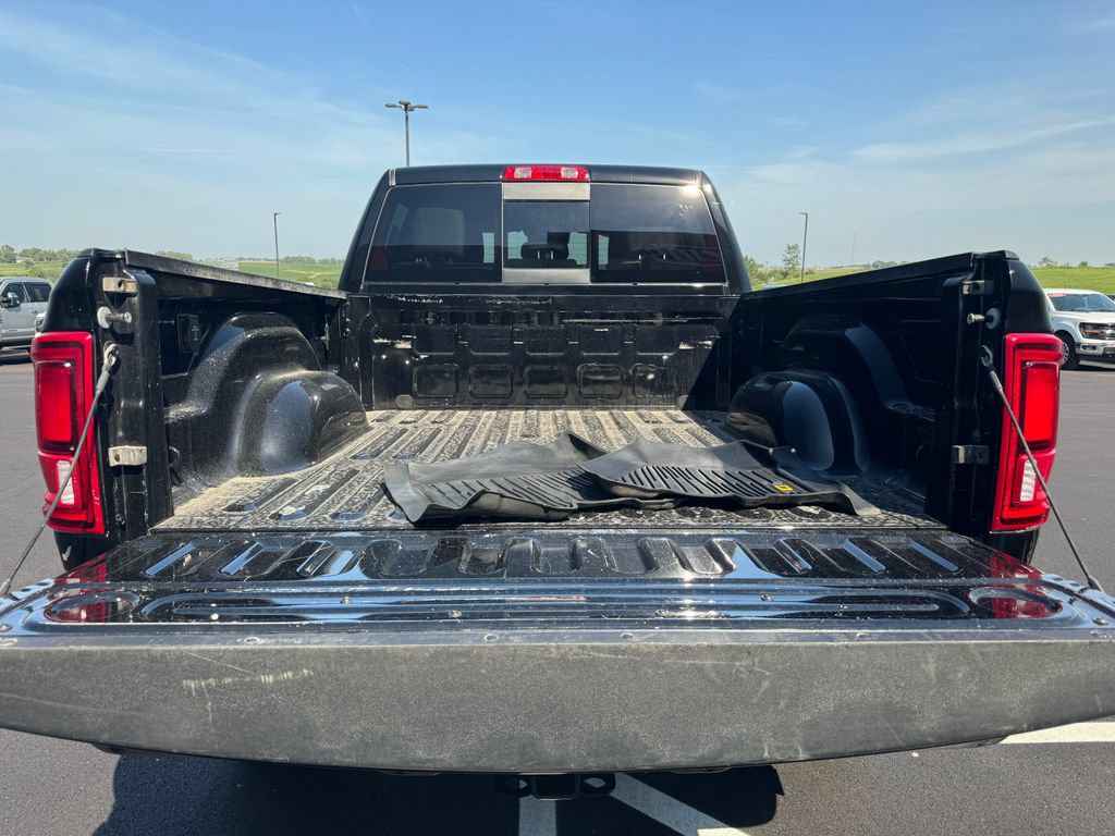 Used 2026 RAM 2500 Laramie AWD/4WD image 11
