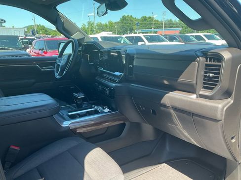 Used 2024 Chevrolet Silverado 1500 RST w/ Convenience Package II AWD/4WD image 11