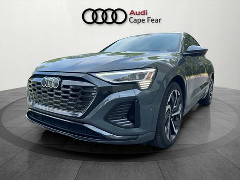 Used 2024 Audi Q8 e-tron Premium Plus w/ Premium Plus Package AWD/4WD image 3