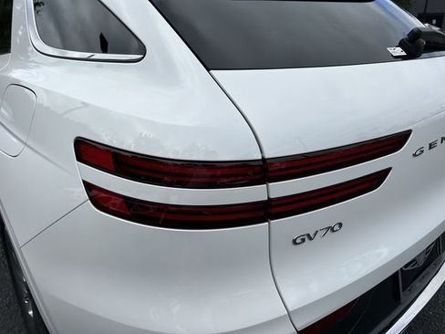 New 2026 Genesis GV70 2.5T Advanced image 15