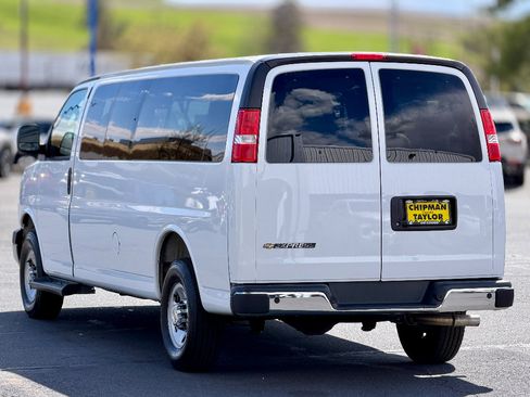 Used 2025 Chevrolet Express 3500 LT w/ LT Preferred Equipment Group RWD image 5