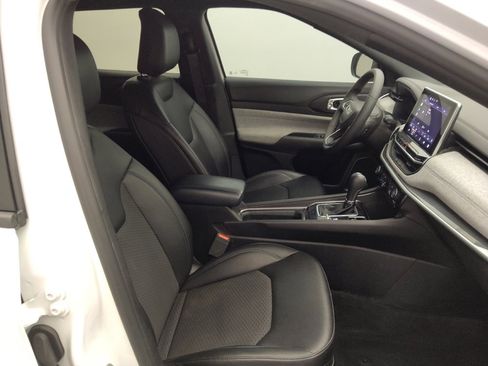 Used 2024 Jeep Compass Latitude image 21