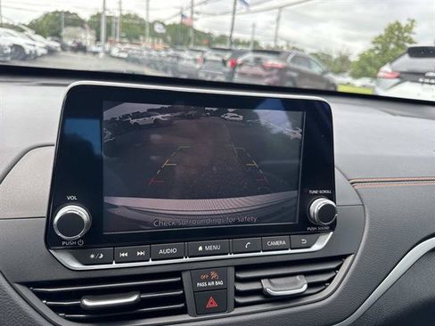 Used 2019 Nissan Altima 2.5 SR w/ SR Premium Package FWD image 12