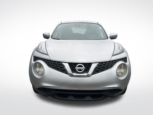 Used 2017 Nissan Juke SV image 3