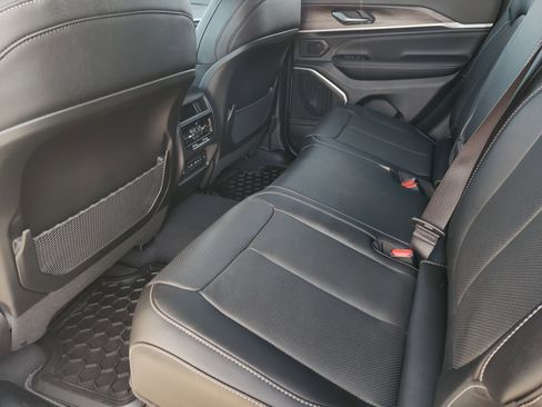 New 2026 Jeep Grand Cherokee Limited image 21