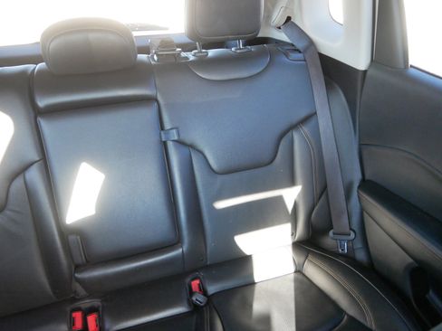 Certified 2021 Jeep Compass Limited image 14