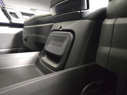 Used 2024 Rivian R1S Adventure AWD/4WD image 33