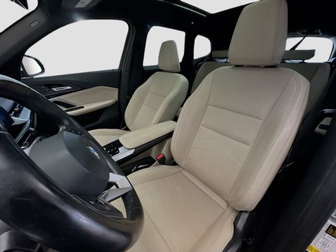 Used 2023 BMW X1 xDrive28i AWD/4WD image 13