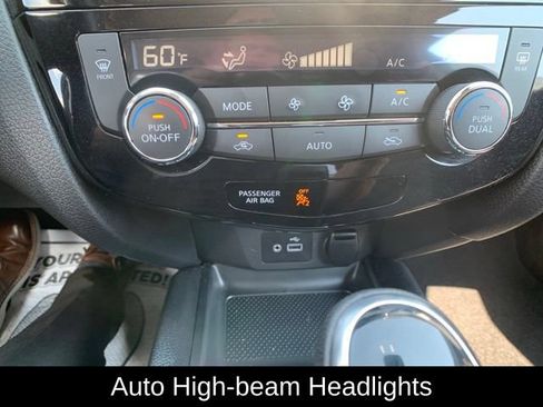 Used 2021 Nissan Rogue Sport SV AWD/4WD image 18