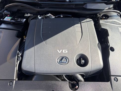 Used 2009 Lexus IS 250 w/ Premium Pkg RWD image 31