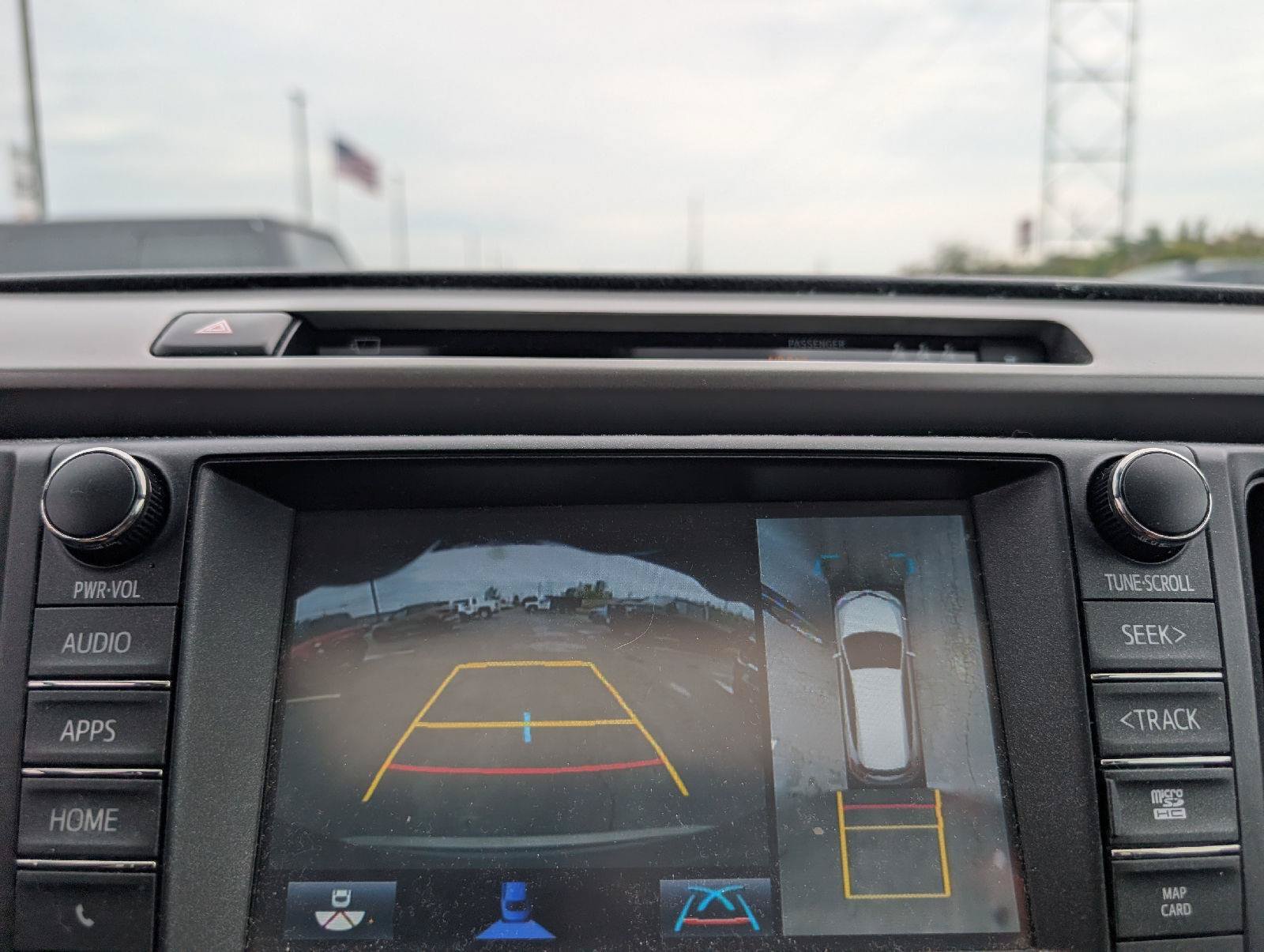 Used 2017 Toyota RAV4 Platinum AWD/4WD image 16