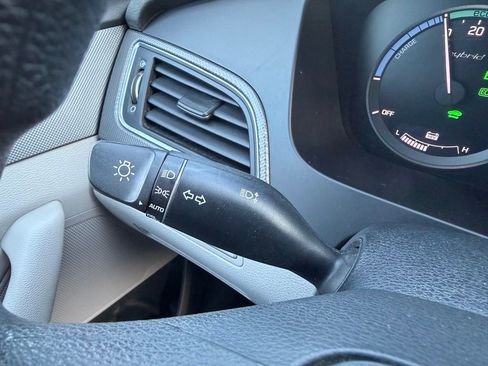 Used 2017 Hyundai Sonata SE FWD image 19