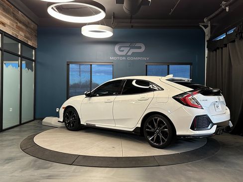 Used 2018 Honda Civic Sport image 5