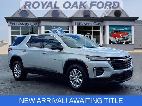 Used 2022 Chevrolet Traverse LS AWD/4WD image 1