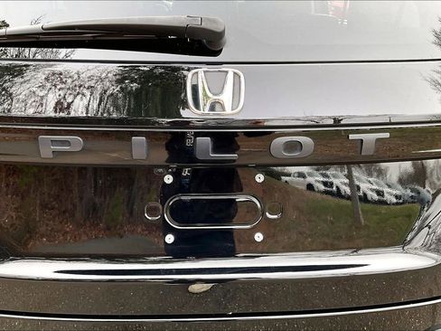 Used 2025 Honda Pilot EX-L image 25