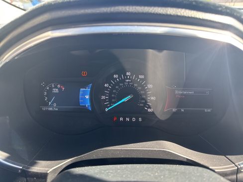 Used 2016 Ford Edge Titanium FWD image 11