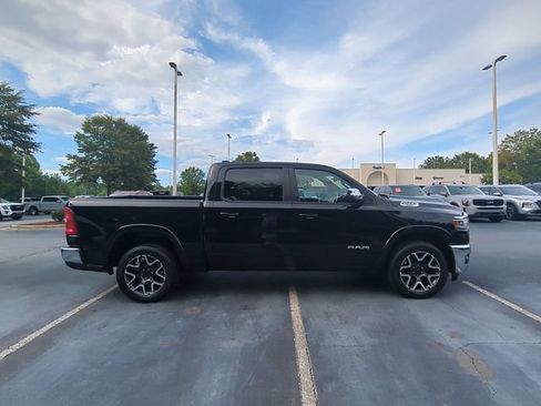 Certified 2025 RAM 1500 Laramie AWD/4WD image 6