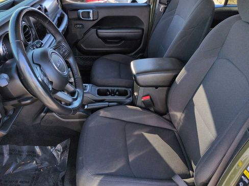 Used 2023 Jeep Wrangler Sport S image 16