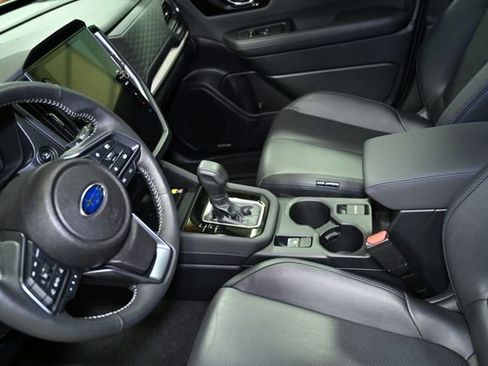Used 2025 Subaru Forester Limited image 23