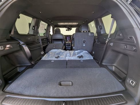New 2025 Jeep Grand Cherokee L Altitude RWD image 31